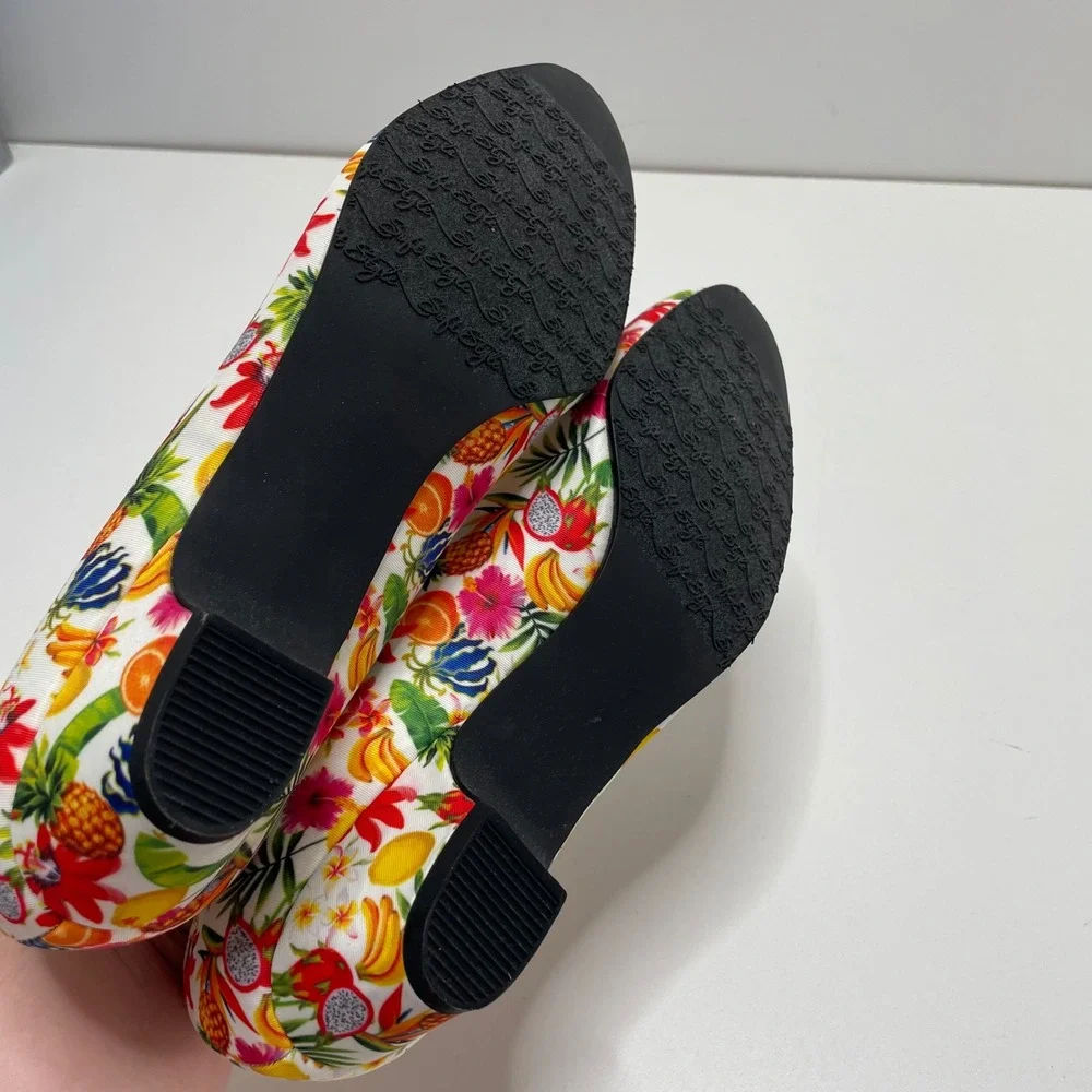Soft Style Hush Puppies Womens 9 Tropical Fruit Print Low Wedge Pump Bold Unique